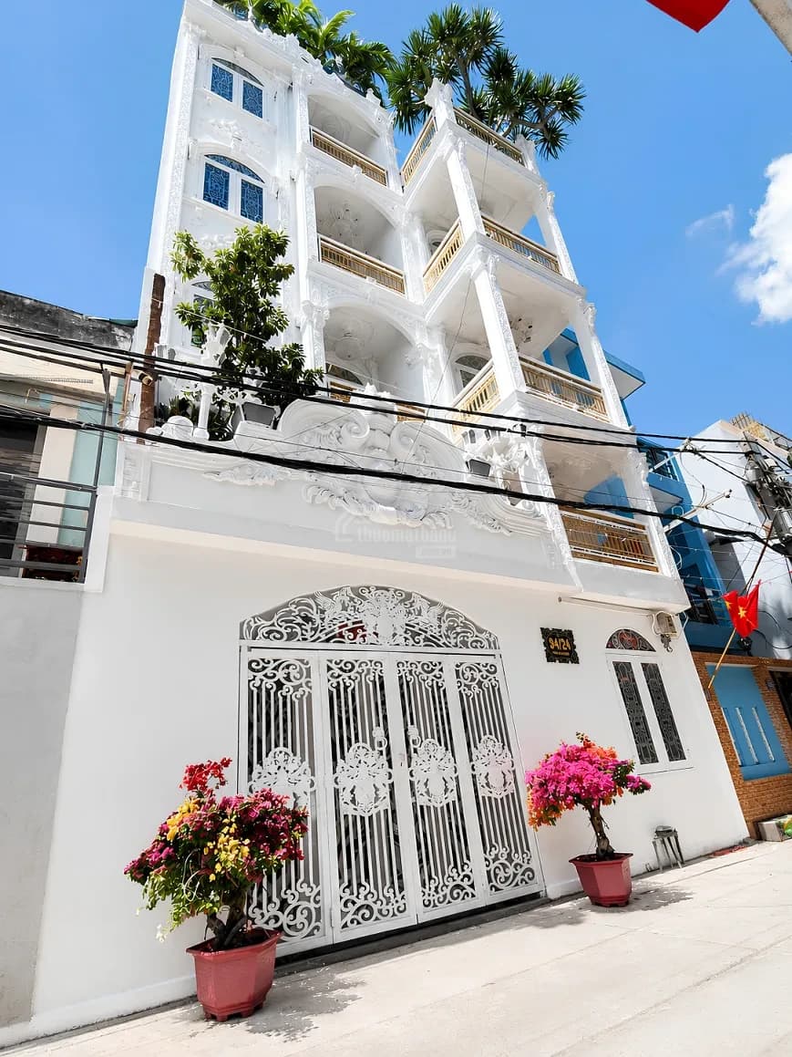 Cho thuê biệt thự full nội thất sang trọng ở Quận 7 Cho thuê biệt thự full nội thất sang trọng ở Quận 7