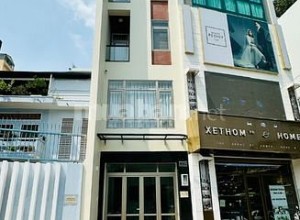 Cho thuê mặt bằng Bến Thành, quận 1 - vị trí đắc địa, mặt tiền đường lớn