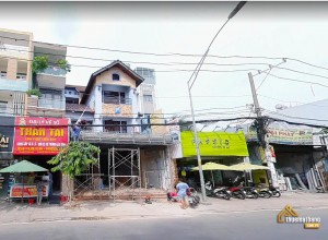 Cho thuê nhà 1 trệt 3 lầu mặt tiền đường Đặng Văn Bi, Thủ Đức; Gía chỉ 50 triệu