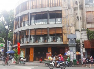 Cho thuê nhà mặt tiền đường Nguyễn Cư Trinh, quận 1; 1T2L dt 15x7m Gía 8.000USD