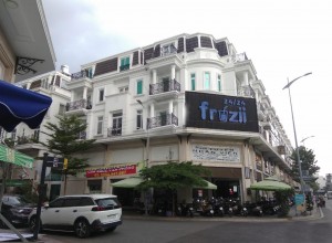 TÒA NHÀ VĂN PHÒNG CHO THUÊ - FRUZZI BUILDING   