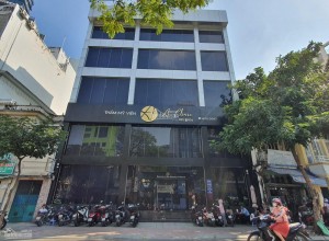 CHO THUÊ MẶT BẰNG 132–134 YERSIN, QUẬN 1