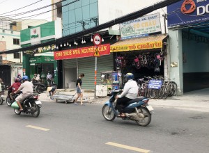 Cho thuê nhà 7x40m mặt tiền đường Lê Văn Việt, quận 9