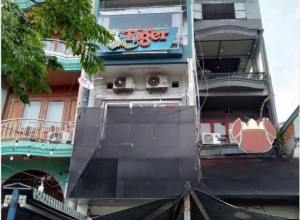 Cho Thuê Mặt Bằng Quận 1 - Diện Tích 320m2, 3 Tầng Lầu