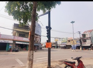 Cho thuê Mặt bằng kinh doanh 125m2 ngã tư