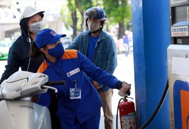 Giá xăng dầu trong nước đang có dầu hiệu tiếp tục giảm sâu