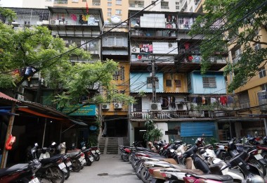 Chung cư cũ đồng loạt tăng giá mạnh