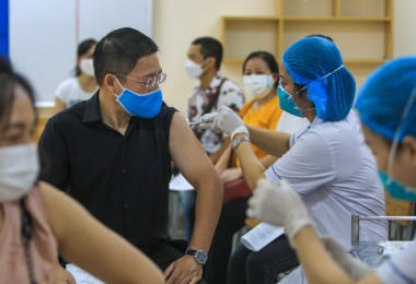 Tại sao cần tiêm vaccine mũi 4?