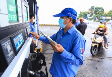 Giá xăng dầu hôm nay 27/9 lại tiếp tục giảm