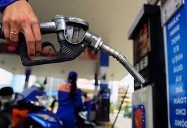 Xăng dầu ngày 10/10: Nhiều người không đổ được xăng