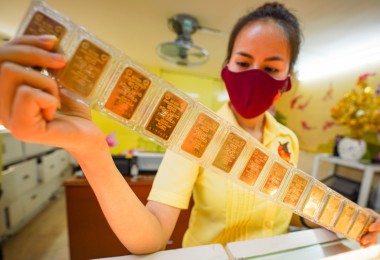 Giá vàng tăng điên cuồng khi Fed tiếp tục tăng lãi suất