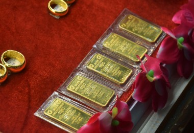 Lạm phát cùng bất ổn chính trị đang bủa vây giá vàng