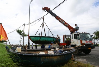 Bão số 4 Noru tiếp tục mạnh thêm hướng vào Trung Trung Bộ