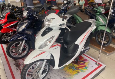 Thị trường xe máy tiếp tục giảm giá