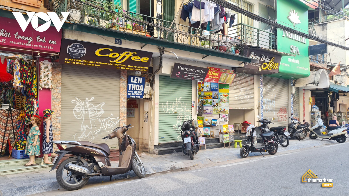 Tình trạng các biển mời gọi cho thuê đủ các loại mặt bằng
