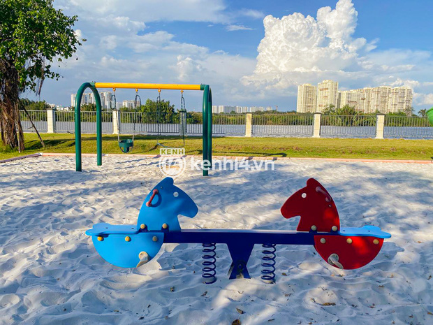 Cận cảnh khu biệt thự Sơn Tùng Hải Tú Gía thuê nhà 90 triệu thuộc khu compound 2 lớp bảo vệ