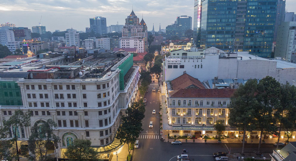 khách sạn 5 sao đồng khởi vẳng vẻ vì dịch covid-19