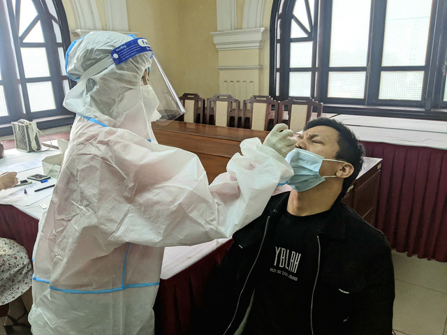 Thừa Thiên Huế quy định cụ thể quy trình xét nghiệm, cách ly y tế với người dân về quê đón Tết. Ảnh: SK&ĐS