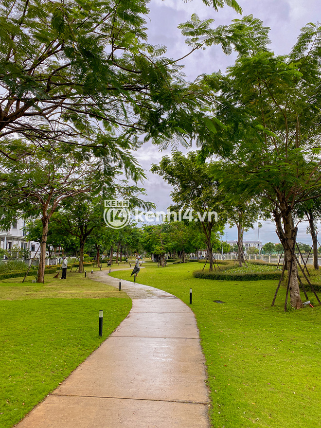 Cận cảnh khu biệt thự Sơn Tùng Hải Tú Gía thuê nhà 90 triệu thuộc khu compound 2 lớp bảo vệ