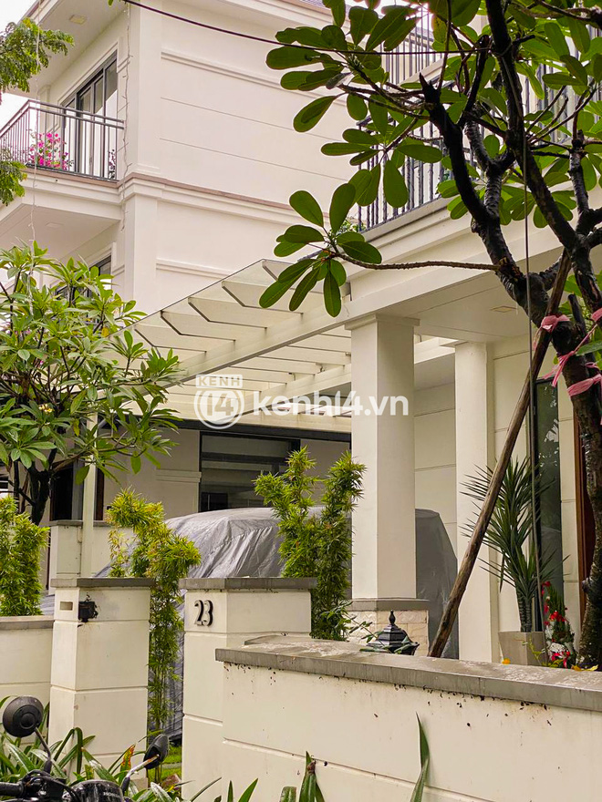 Cận cảnh khu biệt thự Sơn Tùng Hải Tú Gía thuê nhà 90 triệu thuộc khu compound 2 lớp bảo vệ