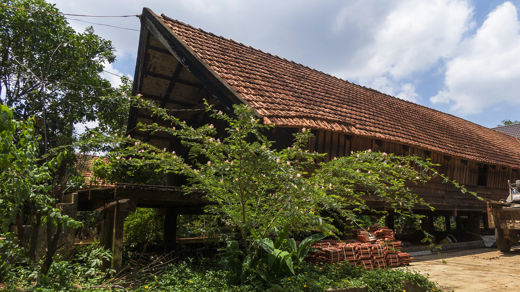 Kiến trúc nhà truyền thống người Ê Đê