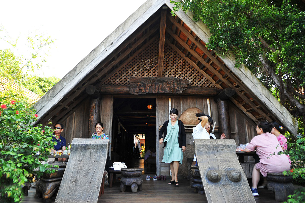 Kiến trúc nhà truyền thống người Ê Đê