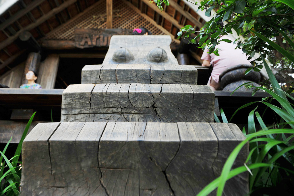 Kiến trúc nhà truyền thống người Ê Đê