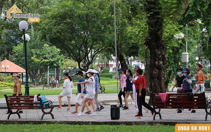 Quán cafe gần công viên bạn có thể mở mô hình cafe sáng